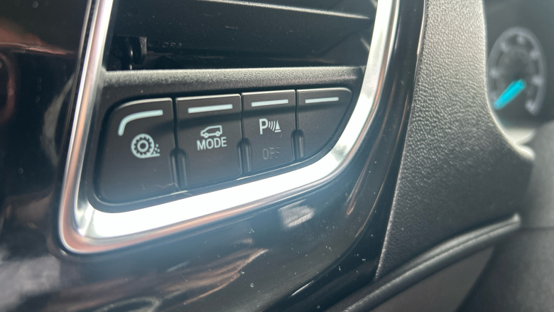 Ford Transit Custom 320 L2 Diesel Fwd 2.0 EcoBlue 130ps Low Roof Limited Van